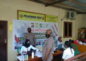 50 Orang Divaksinasi dalam Gerai Vaksin Presisi yang Digelar Polsek Abepura