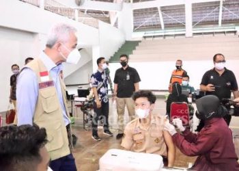 Di Jawa Tengah, TNI-Polri Gelar Vaksinasi Massal Sasar Para Pelajar dan Mahasiswa