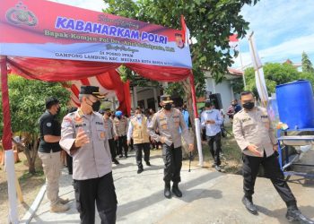 Kabaharkam Instruksikan Personel Polisi Bantu Awasi Jam Operasional Usaha