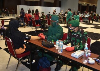 TNI – Polri Terus Gencarkan Dukung Vaksinasi dan PPKM Mikro