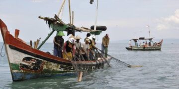 Nelayan Gotong Royong Hadapi Covid-19