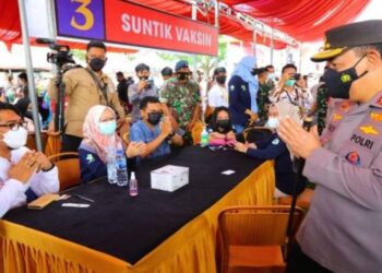 Kapolri Adakan Akselerasi Vaksinasi Serentak se-Indonesia Dengan Optimistis Target 70%