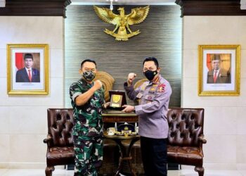 Dikunjungi KSAD, Kapolri Pastikan Sinergitas TNI-Polri Dioptimalkan