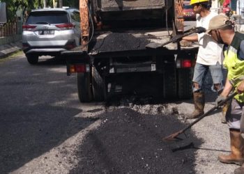 Respon Keluhan Warga Terkait Jalan Berlubang, Wali Kota Parepare Langsung Perintahkan Dinas PU Lakukan Perbaikan Sementara