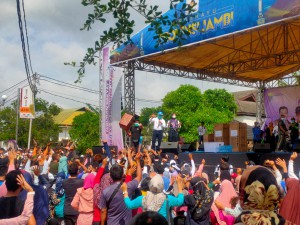 Tanggapi Keluhan Masyarakat Soal Banjir, Dewan Hasbi Fasilitasi Gorong Gorong