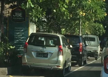 Begini Keluhan Masyarakat Soal Trotoar dan Pinggiran Jalan Yang di Jadikan Tempat Parkir.