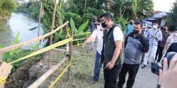 Bobby Nasution Tindaklanjuti Keluhan Warga dan Tinjau Jalanan Pinggir Sungai Denai Yang Rusak