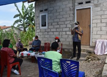 Penyerahan Rumah Baru bagi 5 KK, Wali Kota Jeriko Tanggapi Keluhan Warga