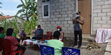 Penyerahan Rumah Baru bagi 5 KK, Wali Kota Jeriko Tanggapi Keluhan Warga