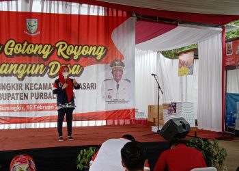Kunjungi Desa Sumingkir, Bupati Dapat Keluhan Pasar Desa yang Belum Rampung