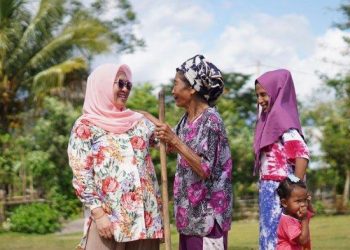Husniah Talenrang Mapadekko Bareng Warga Desa Bontokassi