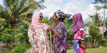 Husniah Talenrang Mapadekko Bareng Warga Desa Bontokassi